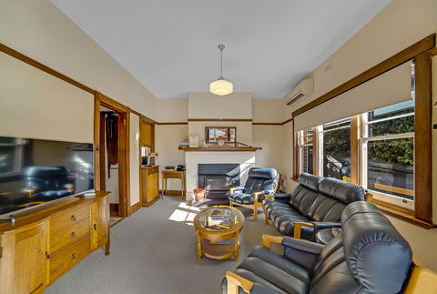 Gorgeous Hobart Accommodation - Park On Park - New Town - Accommodation Daintree 9