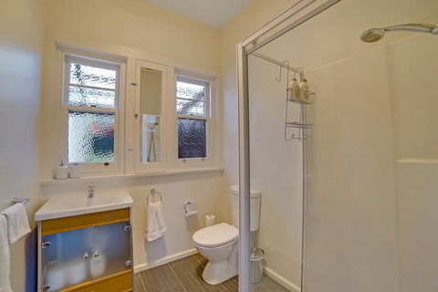 Gorgeous Hobart Accommodation - Park On Park - New Town - Accommodation Daintree 42