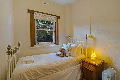 Gorgeous Hobart Accommodation - Park On Park - New Town - Accommodation Daintree 32
