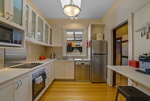 Gorgeous Hobart Accommodation - Park On Park - New Town - Accommodation Daintree 19