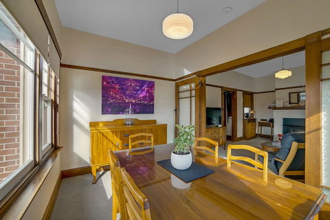Gorgeous Hobart Accommodation - Park On Park - New Town - Accommodation Daintree 16