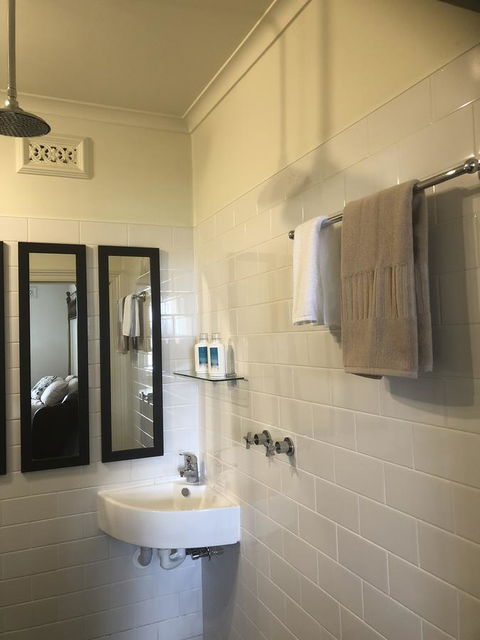 The Port Masters Lodgings - Accommodation Daintree 9