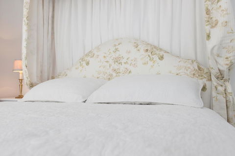 White Dove Cottage Bed And Breakfast - Accommodation Daintree 3