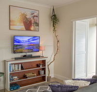 New Aptmnt Only 5 Mins To Mona Gallery - Accommodation Daintree