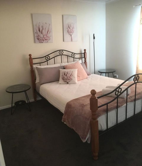 3ree- Spacious & Charming Apartment - Accommodation Daintree 14