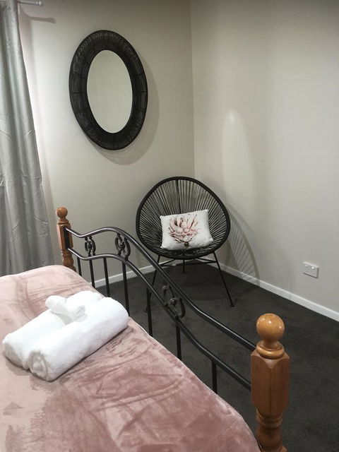 3ree- Spacious & Charming Apartment - Accommodation Daintree 5