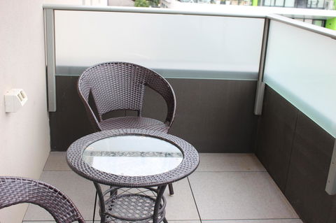 Poplar Box Hill Apartment - Accommodation Daintree 0