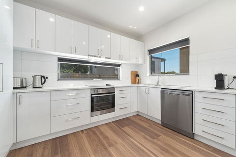 Rosewater Townhouses Dromana - Accommodation Daintree 17