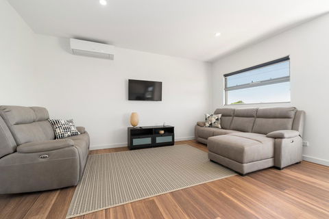 Rosewater Townhouses Dromana - Accommodation Daintree 25