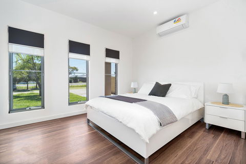 Rosewater Townhouses Dromana - Accommodation Daintree 29