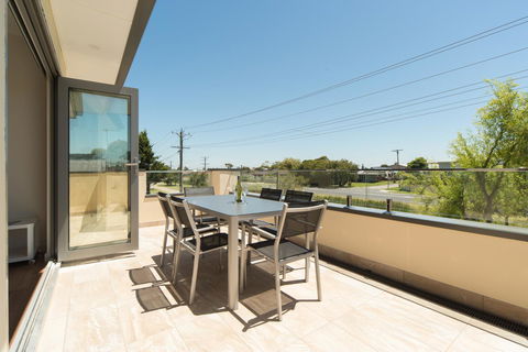 Rosewater Townhouses Dromana - Accommodation Daintree 27