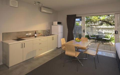 Boathouse Resort Studios And Suites - Accommodation Daintree 21