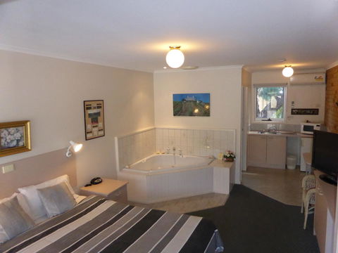 The Balnarring Motel - Accommodation Daintree 17