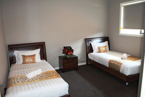 Atarhi Villas - Melbourne - Accommodation Daintree 6