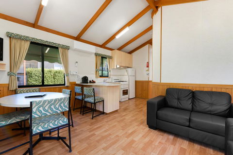 Bright Riverside Holiday Park - Accommodation Daintree 23