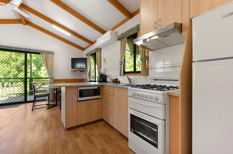 Bright Riverside Holiday Park - Accommodation Daintree 22