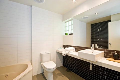 Lorne Bay View Motel - Accommodation Daintree 28