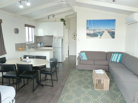 Apollo Bay Waterfront Motor Inn - Accommodation Daintree 17