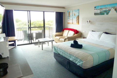 Apollo Bay Waterfront Motor Inn - Accommodation Daintree 2
