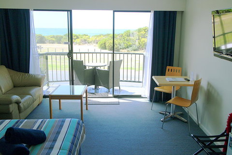 Apollo Bay Waterfront Motor Inn - Accommodation Daintree 29
