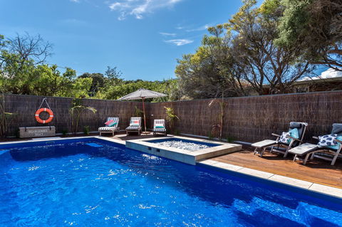 Front Beach House - Accommodation Daintree 6