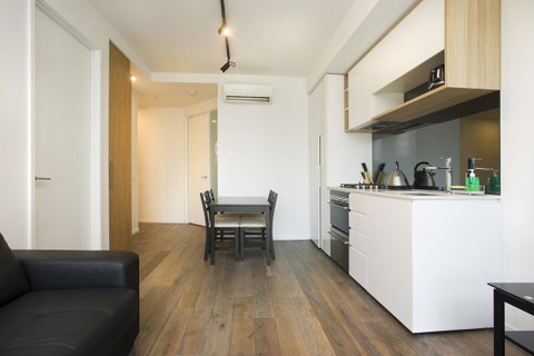Mono Apartments On La Trobe Street - Accommodation Daintree 7