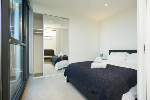 Mono Apartments On La Trobe Street - Accommodation Daintree 14