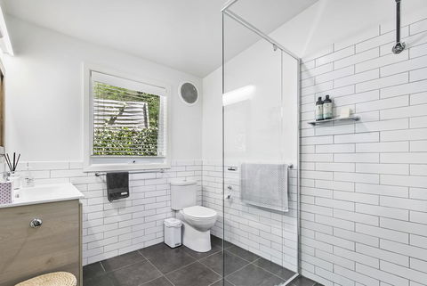 Bilinga Cottages - Accommodation Daintree 7