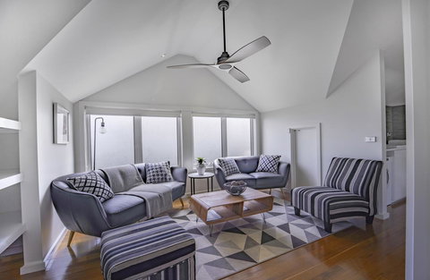 Bayview Loft - Accommodation Daintree 1