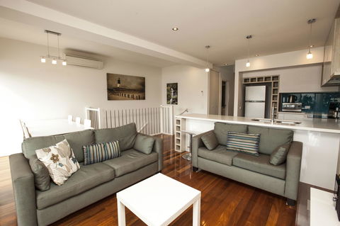 7 Falls Apartments - Accommodation Daintree 11