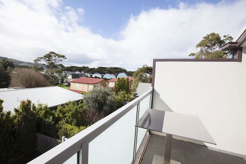7 Falls Apartments - Accommodation Daintree 6