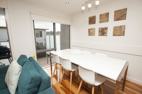7 Falls Apartments - Accommodation Daintree 8