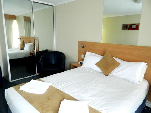 Ciloms Airport Lodge - Accommodation Daintree 25