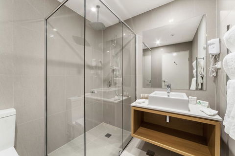 Ciloms Airport Lodge - Accommodation Daintree 8