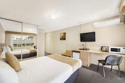 Ciloms Airport Lodge - Accommodation Daintree 28