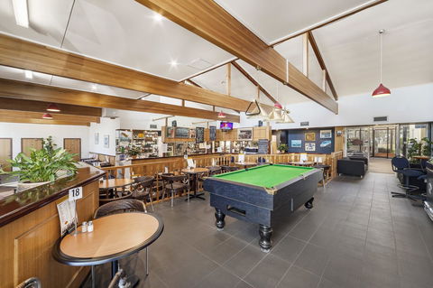 Ciloms Airport Lodge - Accommodation Daintree 7