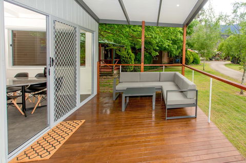 Discovery Parks - Bright - Accommodation Daintree 9