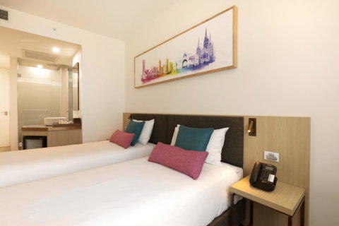 Ibis Melbourne Central - Accommodation Daintree 10