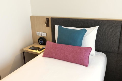 Ibis Melbourne Central - Accommodation Daintree 9