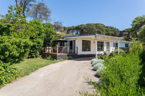 Blairgowrie Bella - Light Filled Home With Great Deck - Accommodation Daintree 11