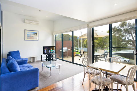 Anchorage Motel & Villas Lorne - Accommodation Daintree 0