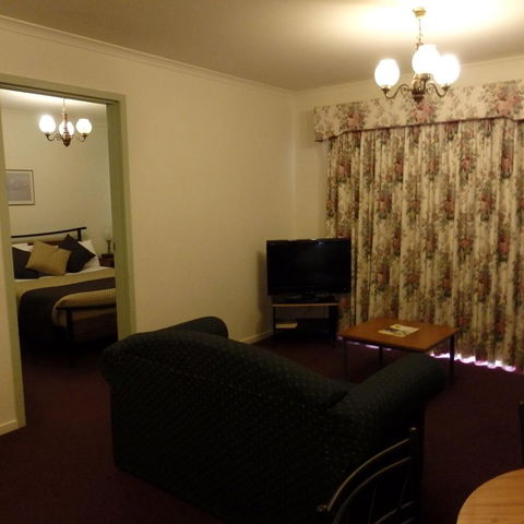 Bright Chalet - Accommodation Daintree 10