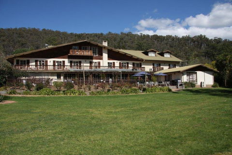 Bright Chalet - Accommodation Daintree 0