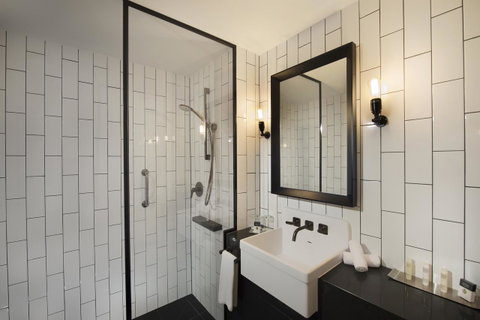 DoubleTree By Hilton Melbourne - Accommodation Daintree 15