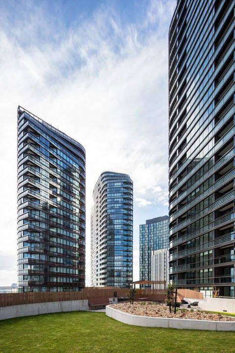 Winston Apartments Docklands - Accommodation Daintree 4