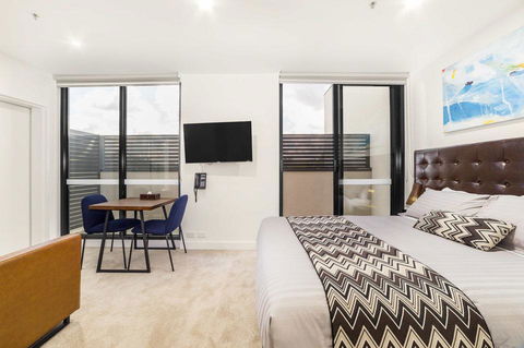 Whitehorse Apartments Hotel - Accommodation Daintree 21