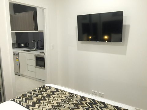 Whitehorse Apartments Hotel - Accommodation Daintree 25