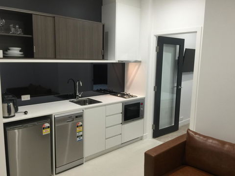 Whitehorse Apartments Hotel - Accommodation Daintree 34