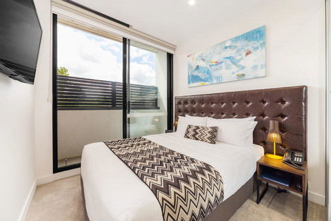 Whitehorse Apartments Hotel - Accommodation Daintree 2