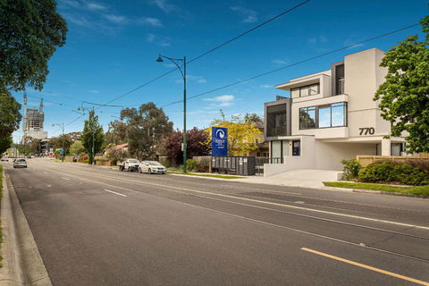 Whitehorse Apartments Hotel - Accommodation Daintree 35